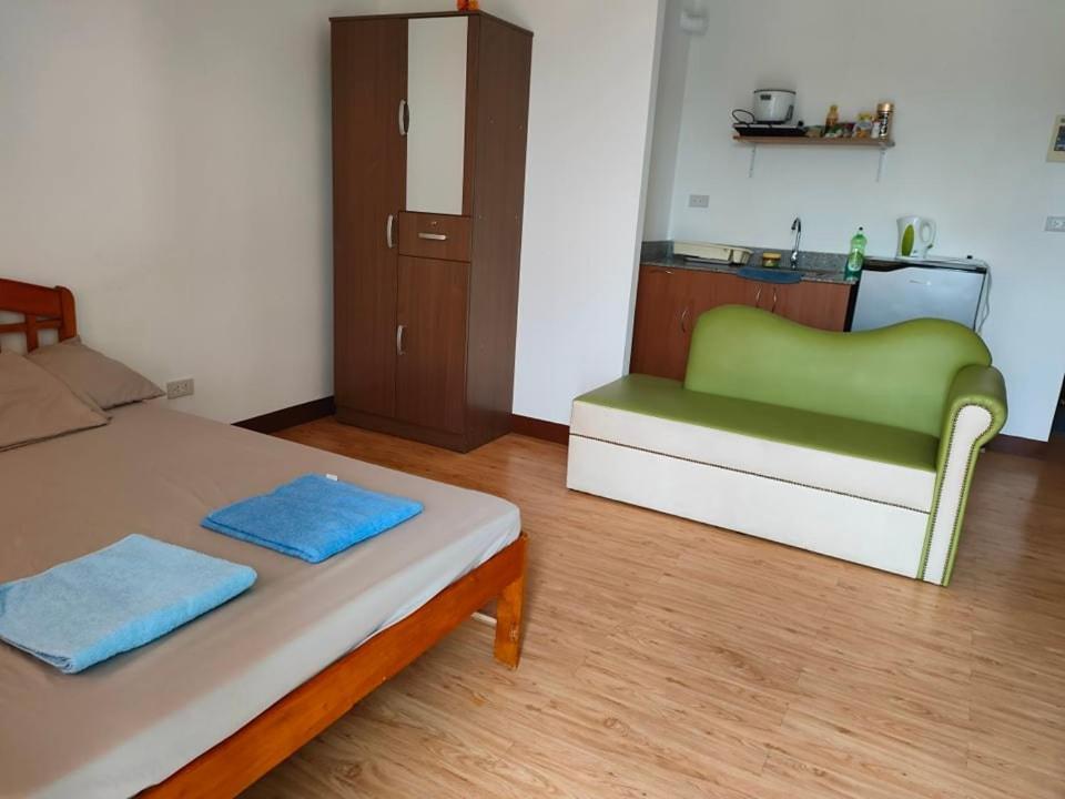 Huge Studio @ Arezzo Place Davao Condominium ภายนอก รูปภาพ